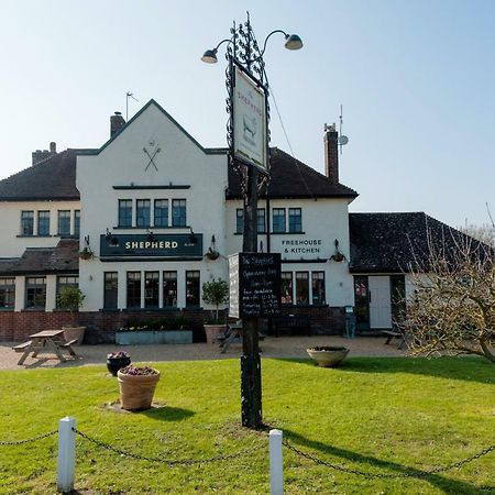 The Shepherd At Langham Boxted  Kültér fotó